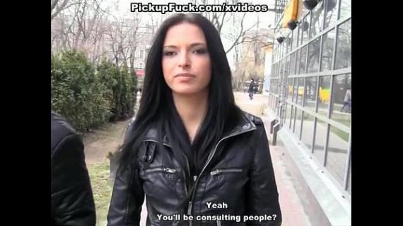Ебет в анал зрелую частное